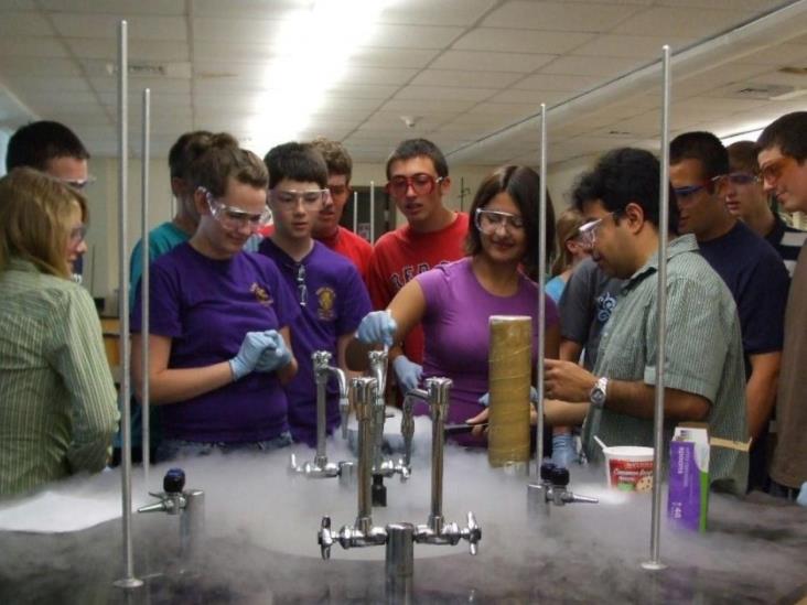 Resaltan importancia de becas en tecnología Resaltan importancia de becas en tecnología