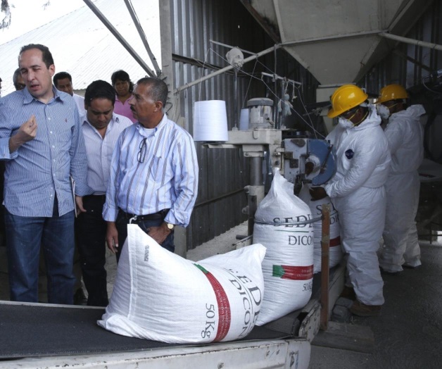 Meade Kuribreña visita centro Diconsa que abastece regiones de Oaxaca