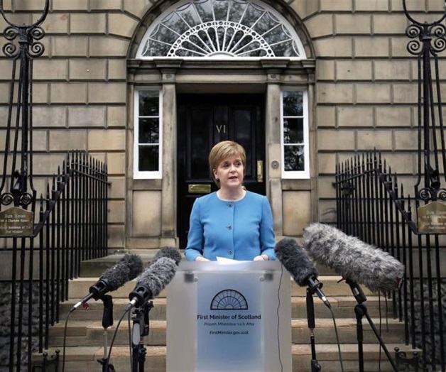 Amaga Escocia con vetar Brexit