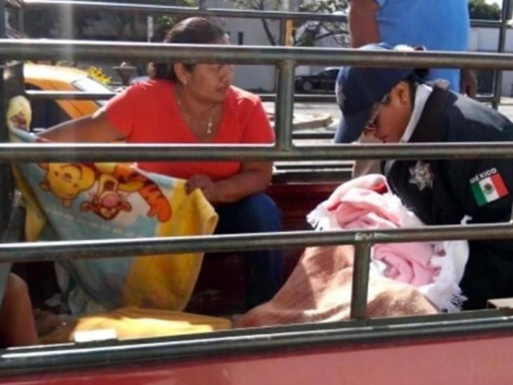 Nace bebé en camioneta cuando se dirigían al Hospital Nace bebé en camioneta cuando se dirigían al Hospital