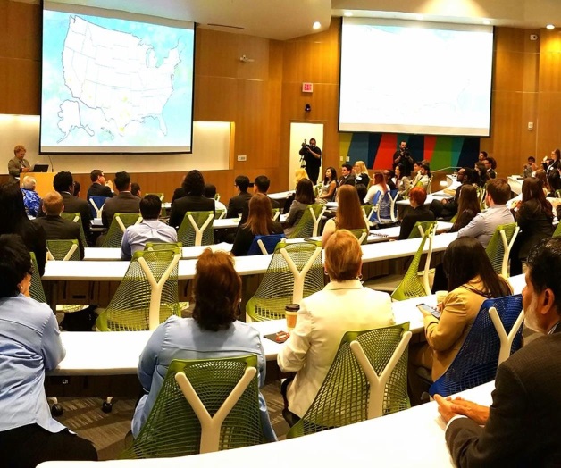 Estudiantes de medicinaarrancan nueva aventura