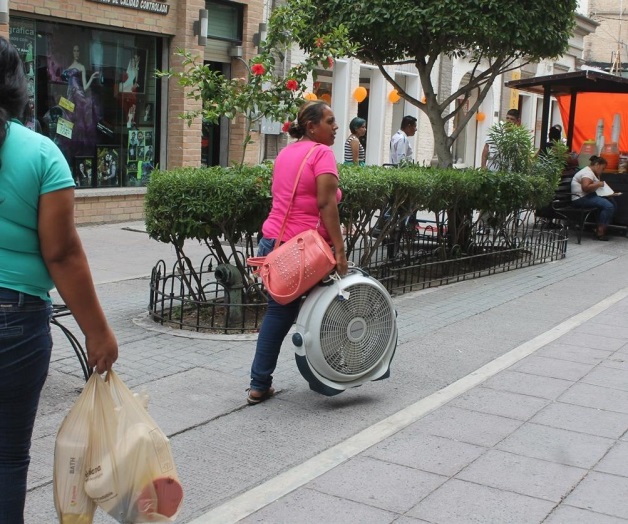 Previene PC por golpes de calor; Emiten recomendaciones para quienes trabajan al aire libre