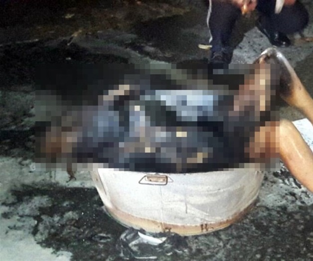 Calcinan a mujer en recipiente metálico Calcinan a mujer en recipiente metálico