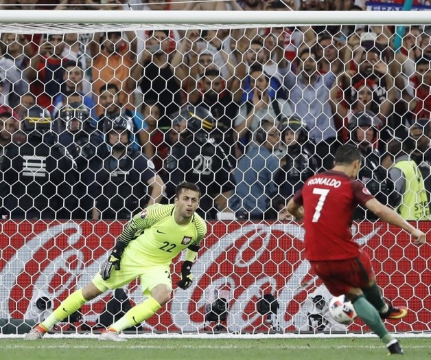 ¡SE DEFINIÓ EN PENALES! Deja Portugal en el camino a Polonia