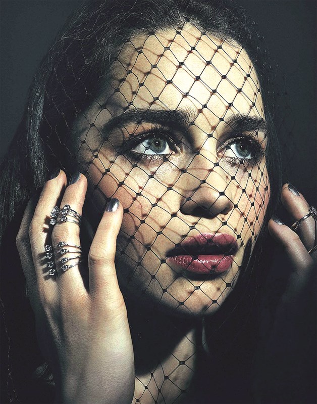 El trono de Emilia Clarke