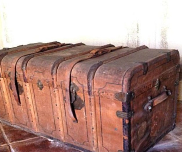 Escondió a su amante en un baúl y lo mató de asfixia