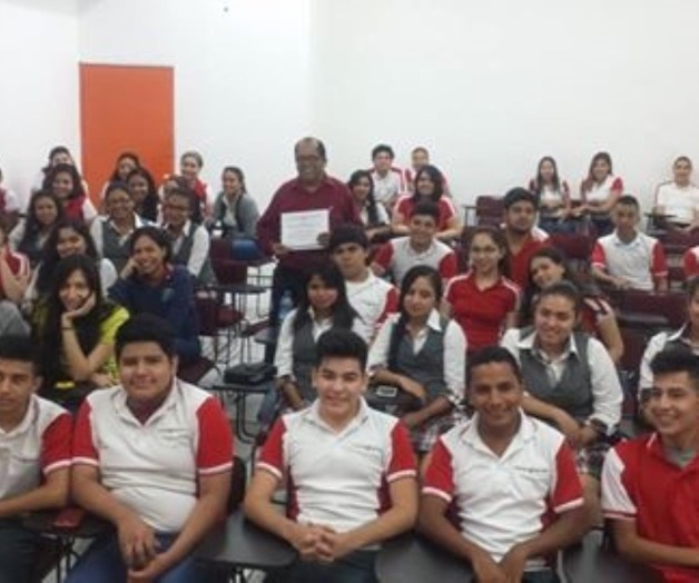 Imparten conferencia motivacional