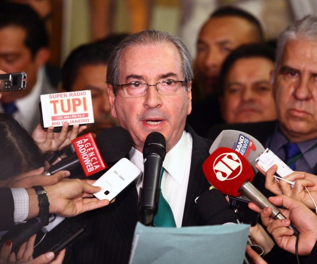 Aprueban juicio contra Rousseff Aprueban juicio contra Rousseff