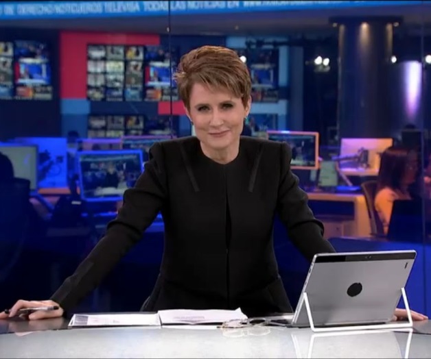Critican en redes el debut de Denise Maerker en noticiero estelar de Televisa