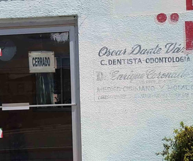 Colocan sellos a consultorio dental al operar ilegalmente