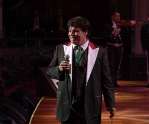 El PRI nunca se irá, escribió Juan Gabriel a Peña Nieto