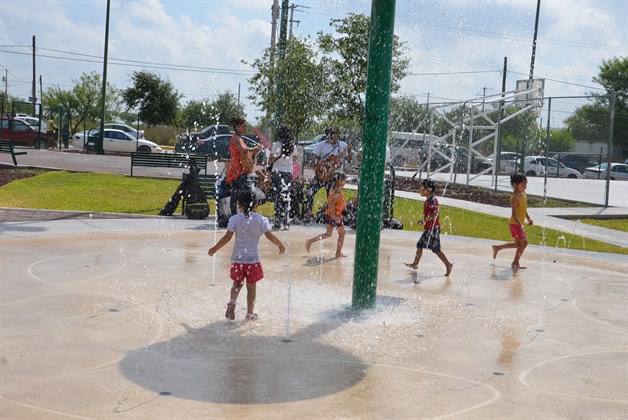 Dan vida a colonias con nuevas plazas. ‘Pegan’ los Parques de Barrio