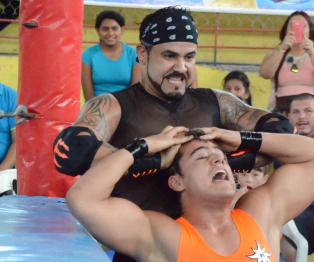 El temible Hator en la estelar de la Coliseo