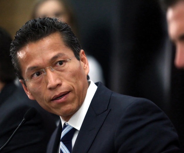 Sale Núñez de SAT y Aportela de Hacienda