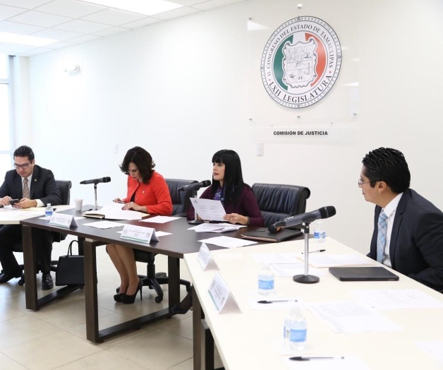 Afirman legisladorescumplir a maestros