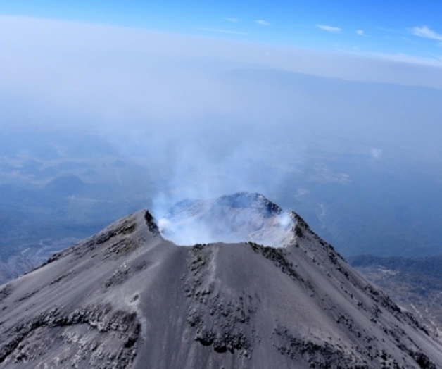 Nuevo domo en Volcán de Colima genera derrumbes y flujo de lava Nuevo domo en Volcán de Colima genera derrumbes y flujo de lava