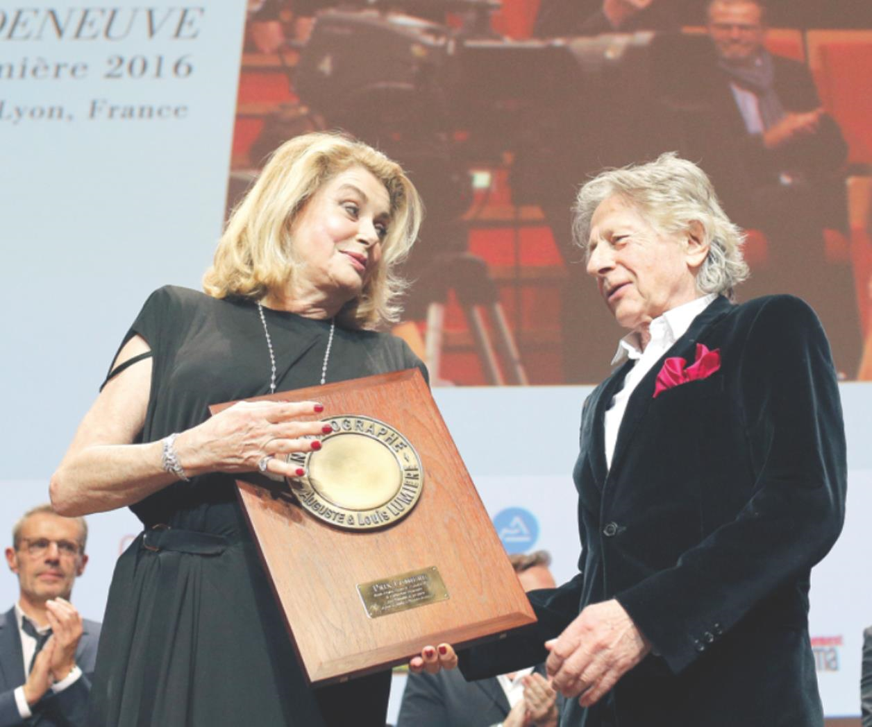 Recibe Premio Lumiére en Francia