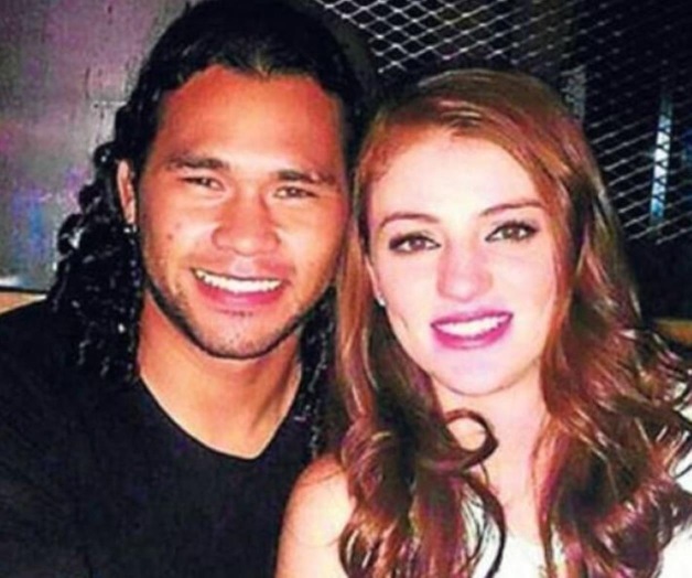 Revelan que Gullit Peña le es infiel a su esposa con joven de 19 años Revelan que Gullit Peña le es infiel a su esposa con joven de 19 años