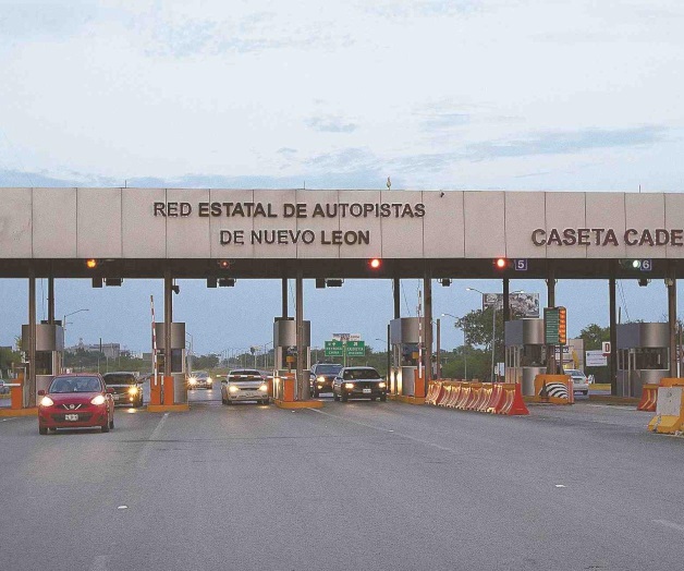 Pega a viajeros costo de autopista