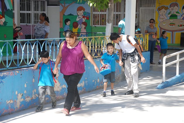 Piden ayudacontra oruga Piden ayudacontra oruga