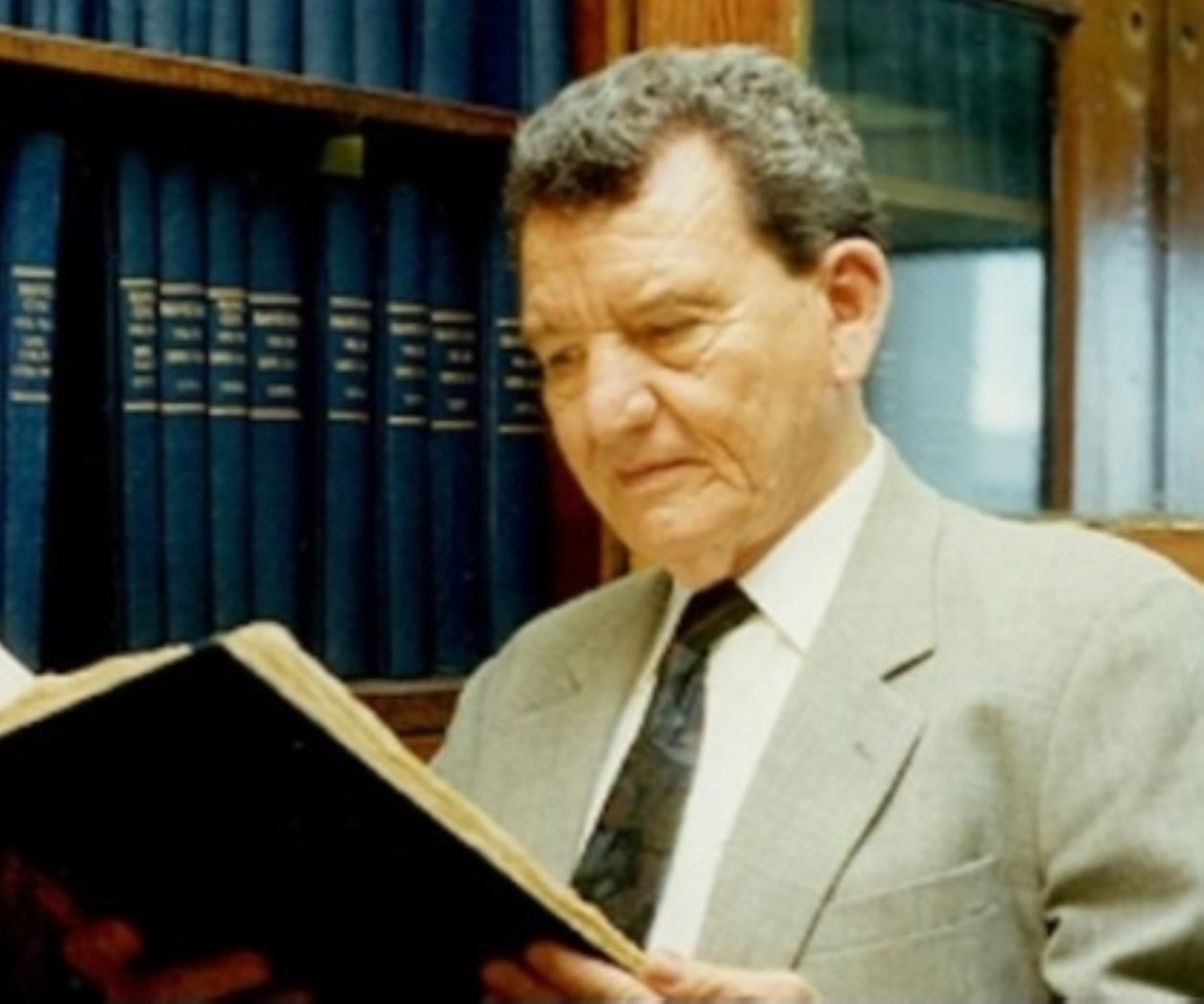 Muere el historiador Israel Cavazos Muere el historiador Israel Cavazos