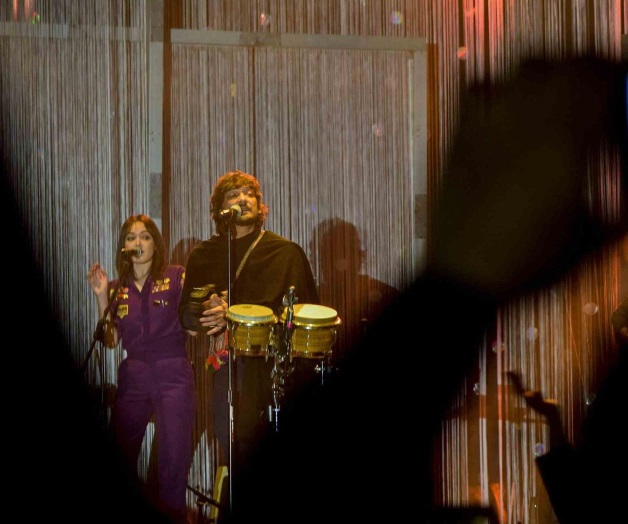 León Larregui estrena video de su sencillo Birdie