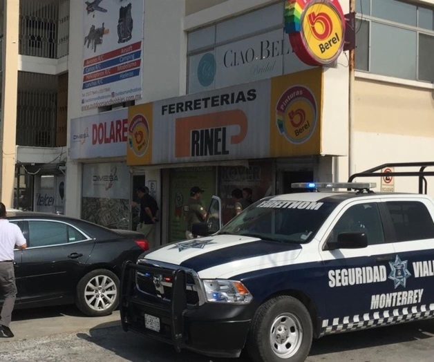 Golpean y asaltan a mensajero; Le roban $500 mil en divisas