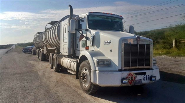 Al descubierto tráfico de combustible robado entre Tamaulipas y Nuevo León
