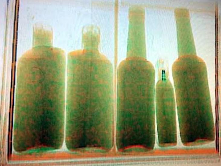 Decomisan droga envasada en AICM Decomisan droga envasada en AICM