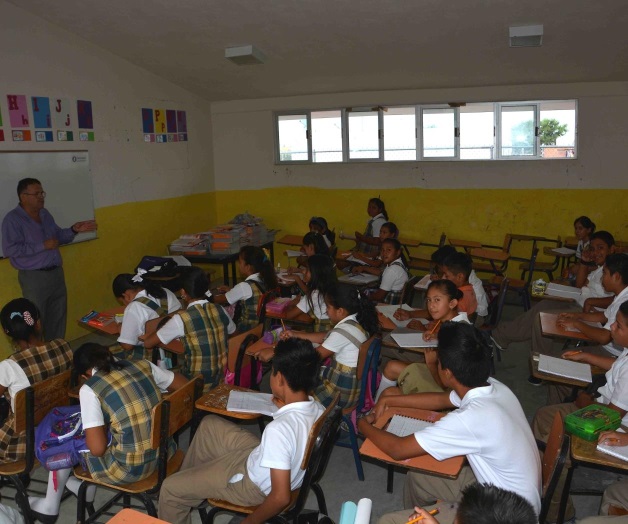 De 48 contratados sólo 4 maestros daban clases