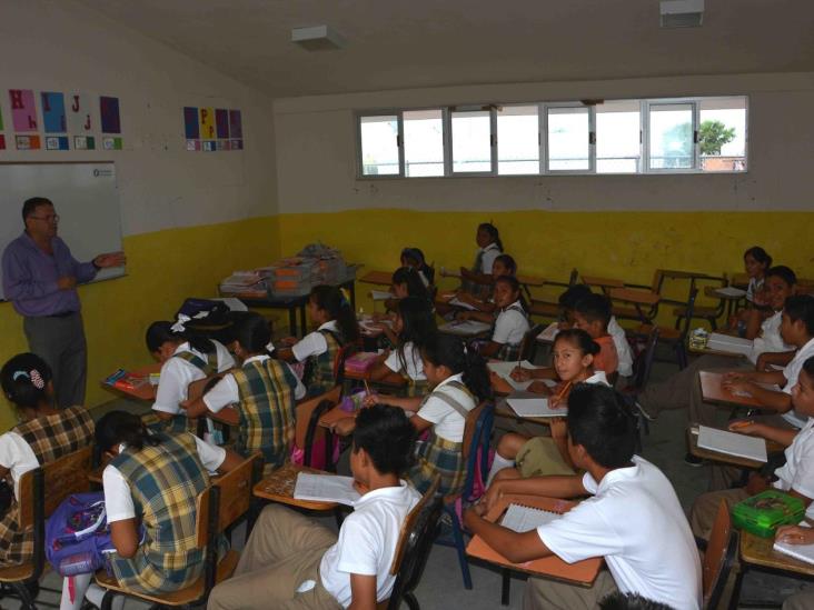 De 48 contratados sólo 4 maestros daban clases De 48 contratados sólo 4 maestros daban clases