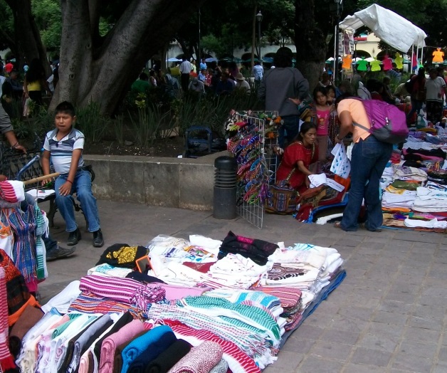 Obligan las cargas fiscales al retorno a la informalidad