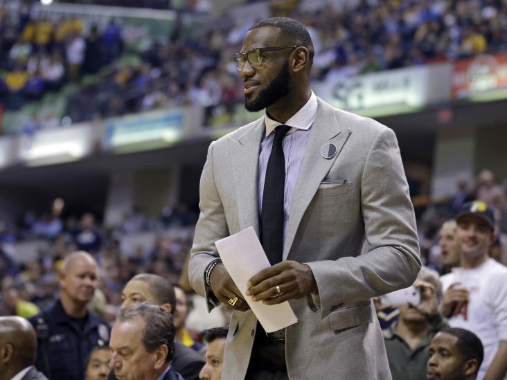 LeBron se pierde práctica por dar una declaración LeBron se pierde práctica por dar una declaración