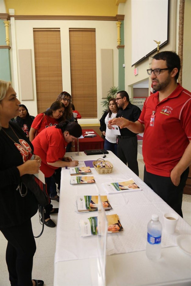 Realiza FAFSAferia informativa Realiza FAFSAferia informativa