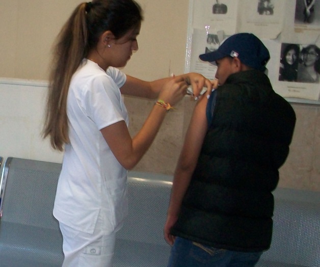 Disponen de vacunas contra influenza y H1N1