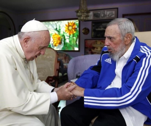 El Papa Francisco lamentó  la muerte de Fidel
