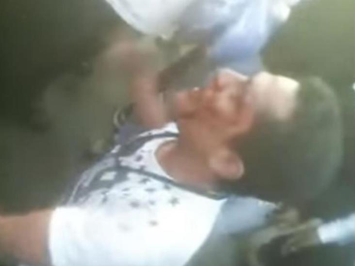 Trata de robar celular y entre vecinos le dan una golpiza Trata de robar celular y entre vecinos le dan una golpiza