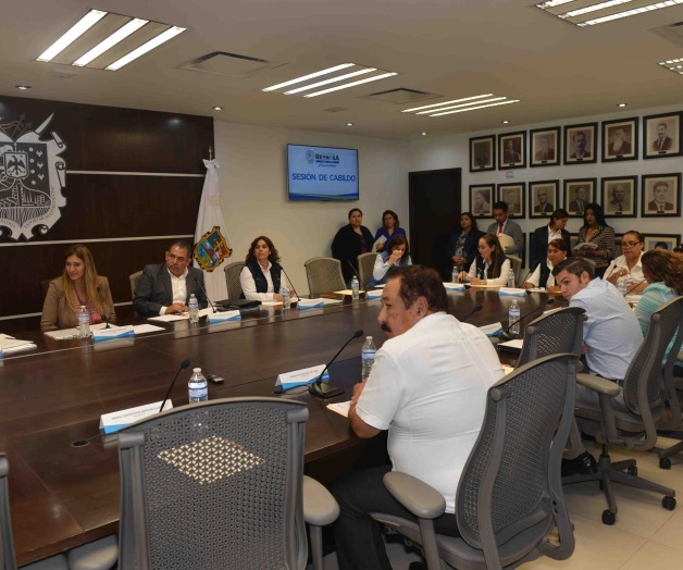 Proponen contratar perfiles adecuados