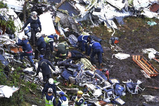 Cae avión en Colombia; hay 71 muertos. Tragedia aérea