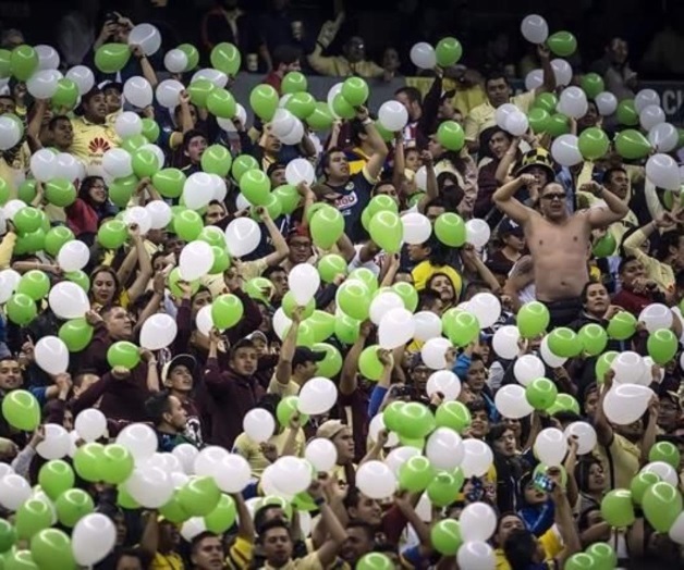 Homenajean al Chapecoense en el Estadio Azteca