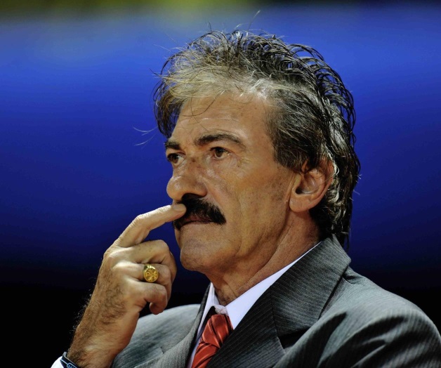 Seis meses más seguirá Ricardo La Volpe en América