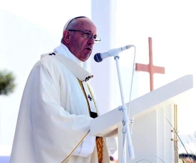 El Papa Francisco ora por muertos en explosión