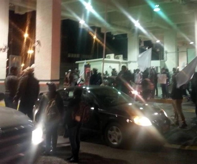 Toman aduana en puente fronterizo de Cd. Juárez