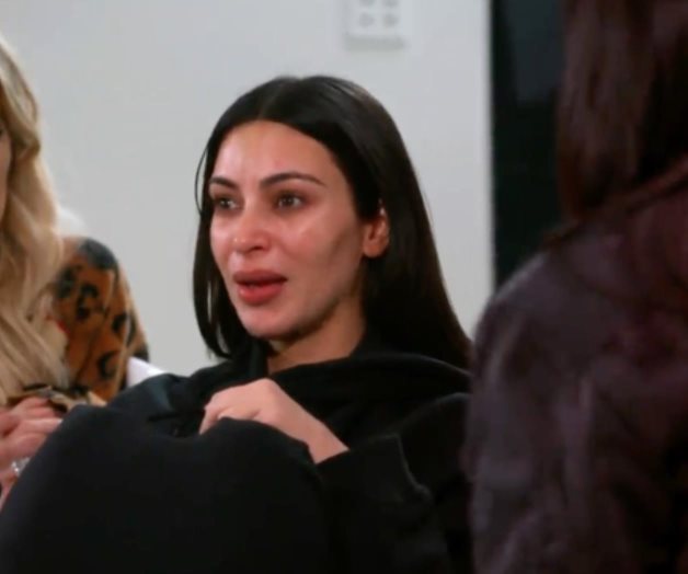 Kim Kardashian llora al recordar su asalto en París