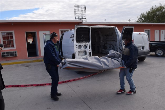 Encuentran a mujermuerta en un motel