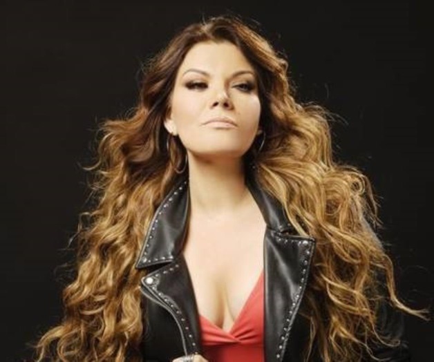 La cantante Diana Reyes acepta participación en “narcofiesta”