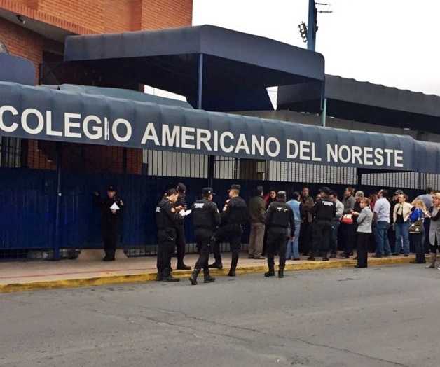 Balea menor a tres compañeros y maestra. Tragedia en colegio de Monterrey Balea menor a tres compañeros y maestra. Tragedia en colegio de Monterrey