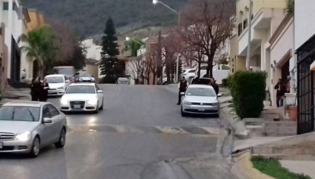 Balea menor a tres compañeros y maestra. Tragedia en colegio de Monterrey Balea menor a tres compañeros y maestra. Tragedia en colegio de Monterrey