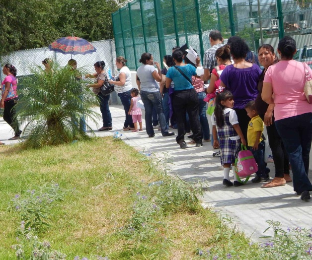 Pide que SEP modifique método de inscripciones