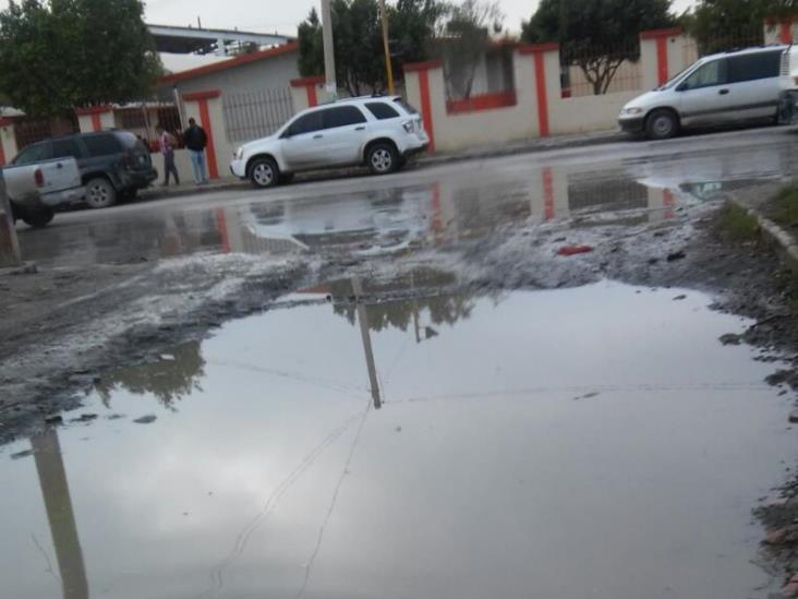 Urge pavimenten calles aledañas a escuela en Villas Diamante Urge pavimenten calles aledañas a escuela en Villas Diamante